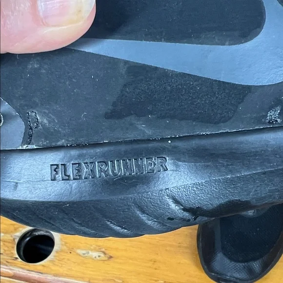 Kids Nike Flex Runner Black Slip-On Sneakers with Dark Gray Swoosh - Picture 4 of 7